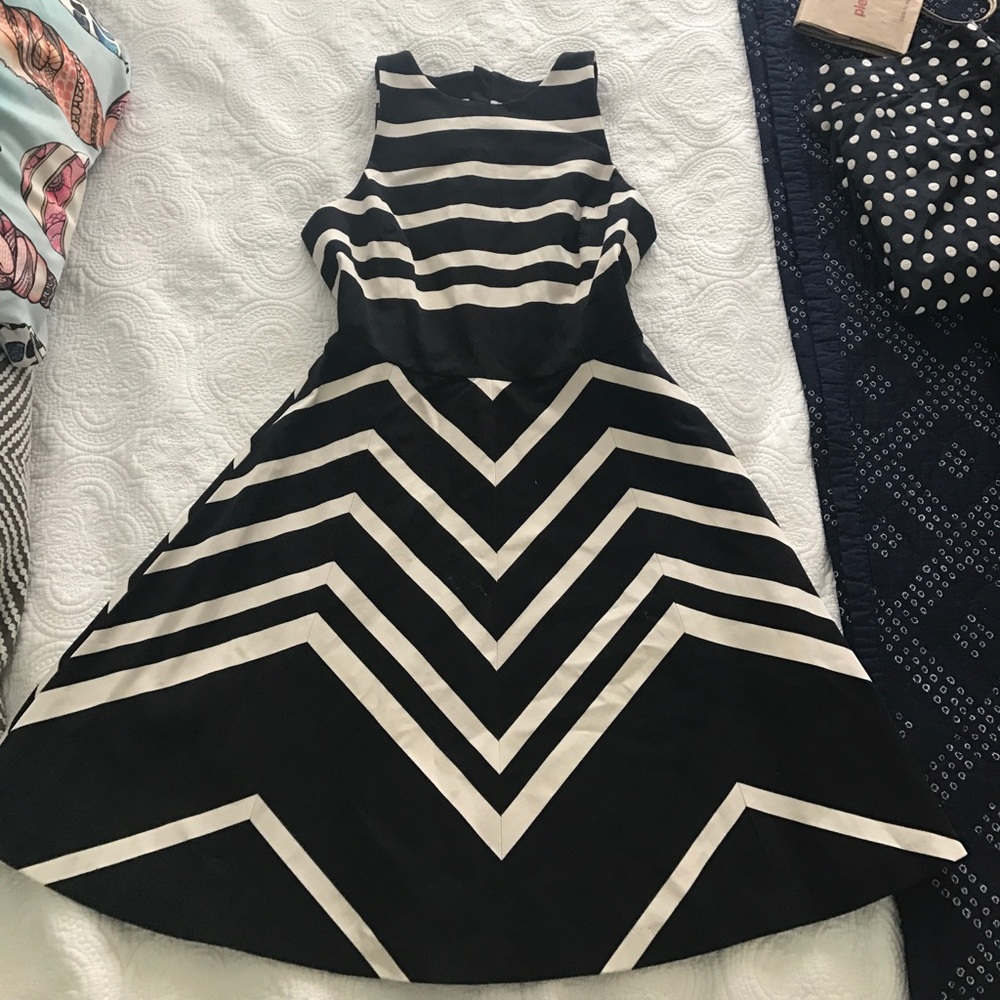 Banana Republic Black and White Chevron Dress